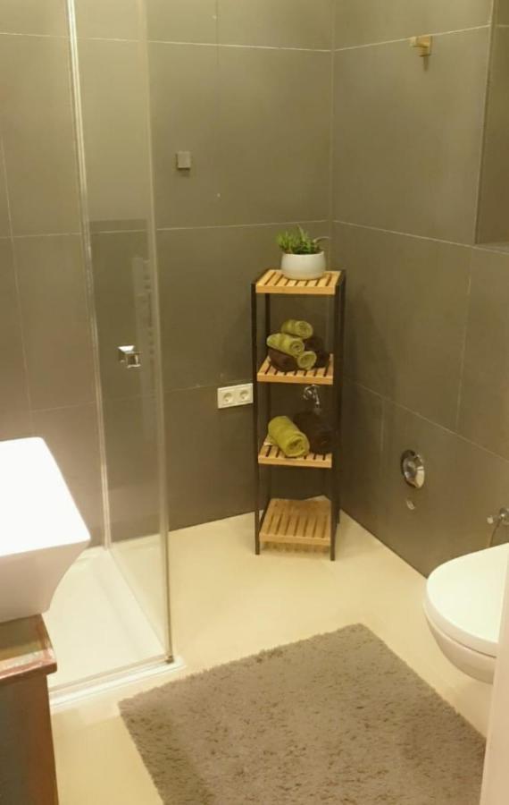 Apartment Mit Schoener, Moderner Einrichtung Koln Bagian luar foto